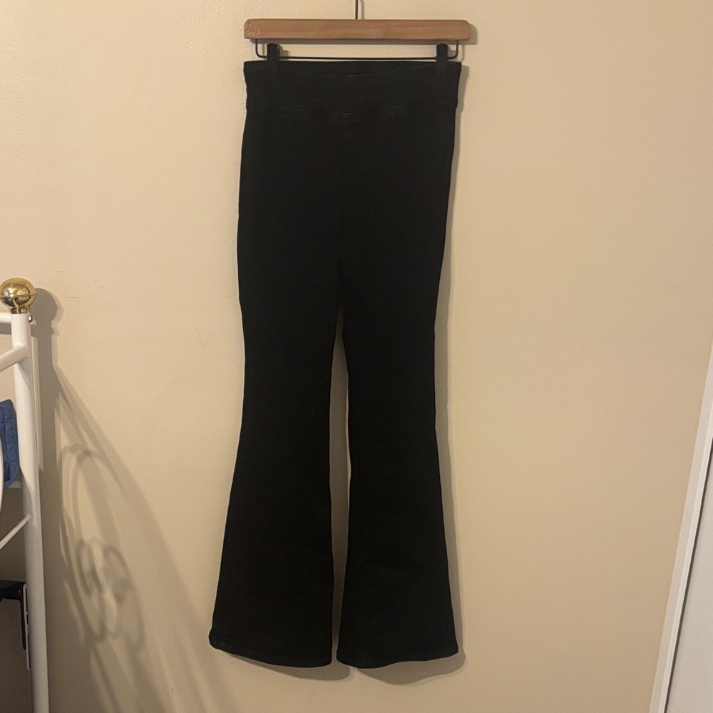 Frame The Jet Set Flare Pull On Jeans